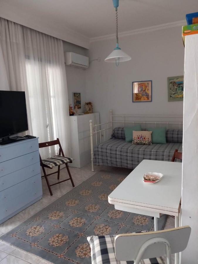 Rena'S Traditional Aegean House By The Sea Peraía 외부 사진